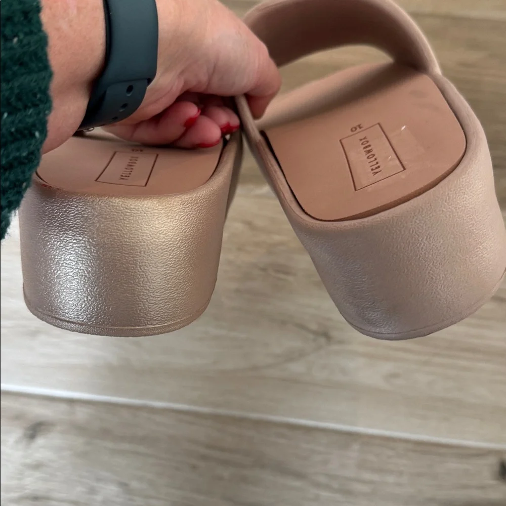 Yellowbox 10 Torrey slide sandals blush shimmer - Picture 3 of 6